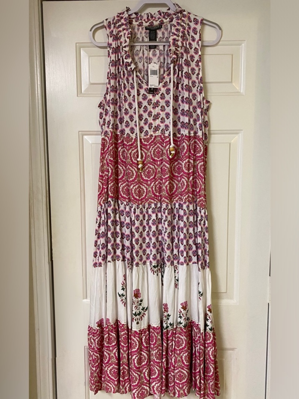 Chelsea & Theodore Sleeveless Pink Patterned Tiered BOHO Maxi Dress. NWT